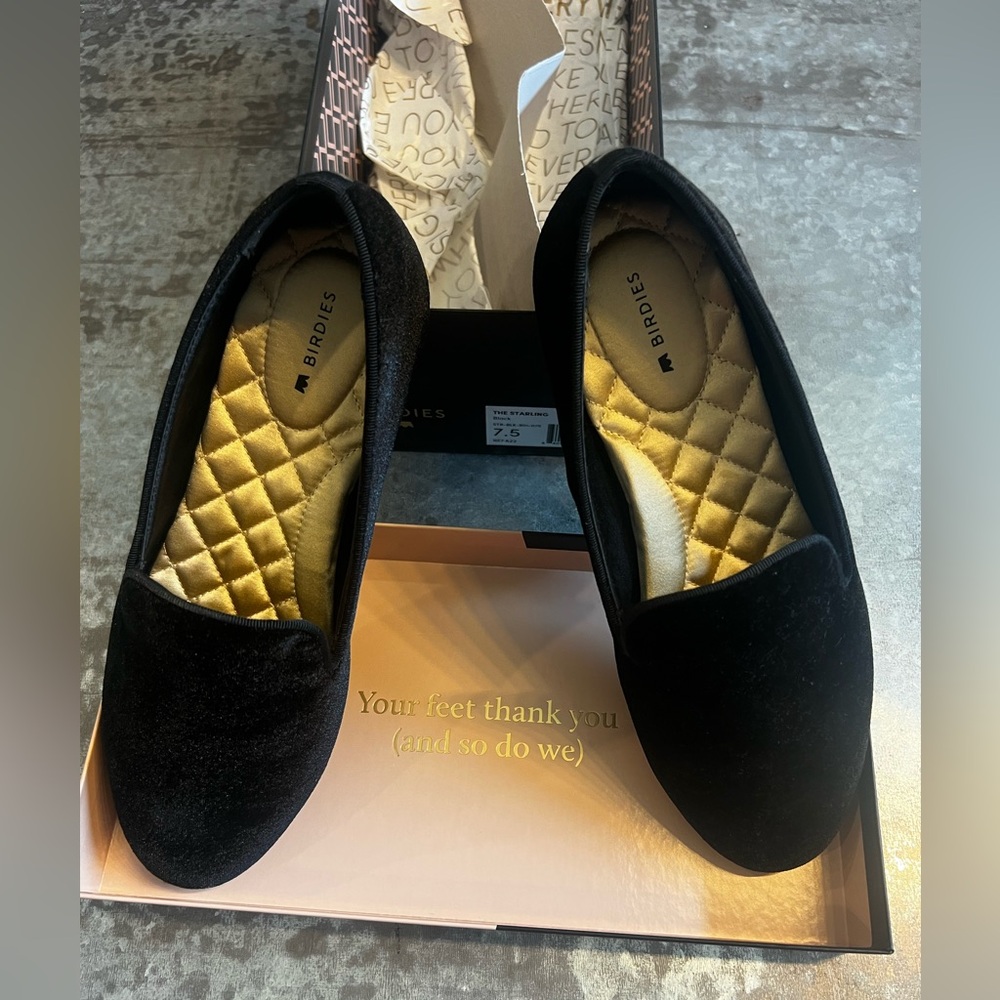 Like New In Perfect Condition The Starling Flat Black Velvet Size 7.5